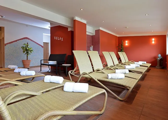 ホテル Tennenwirt